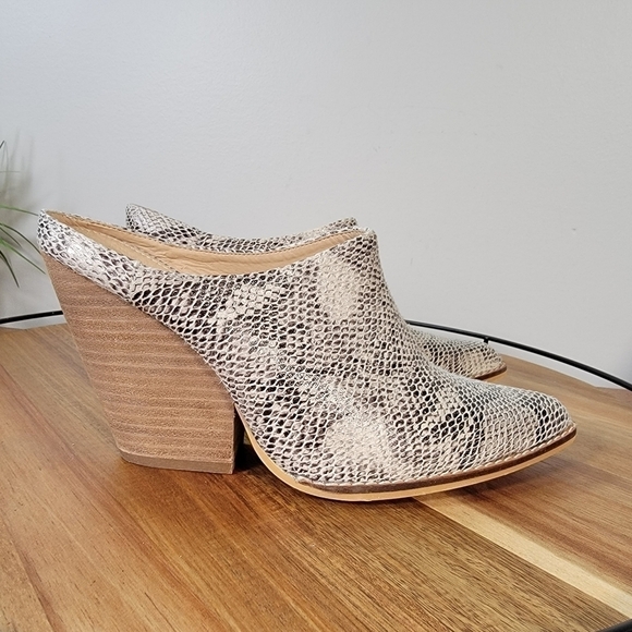 Beast Fashion Snakeskin Print Western Mule Booties Size 6 - Picture 9 of 17